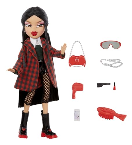 Jade Fashion Doll with 14 Accessories and Poster P996967