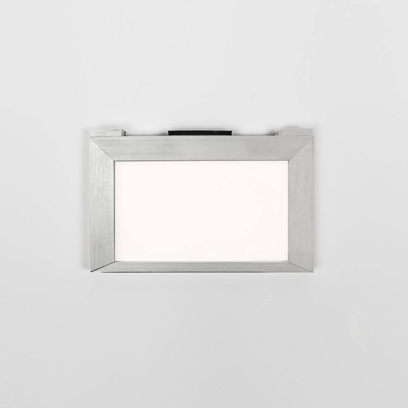 Contemporary LED Undercabinet Light M359