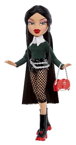 Jade Fashion Doll with 14 Accessories and Poster P996967