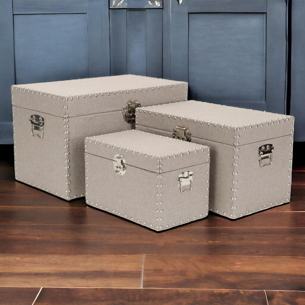 Tan Wooden Trunk Set R376